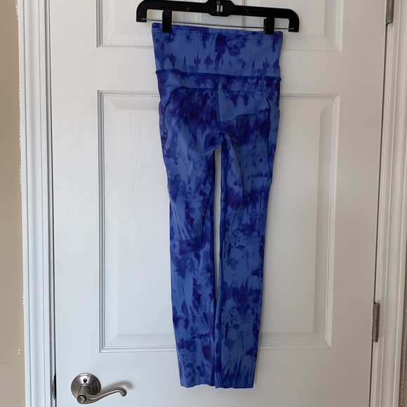 Lululemon Invigorate HR Tight 25” - Picture 5 of 9